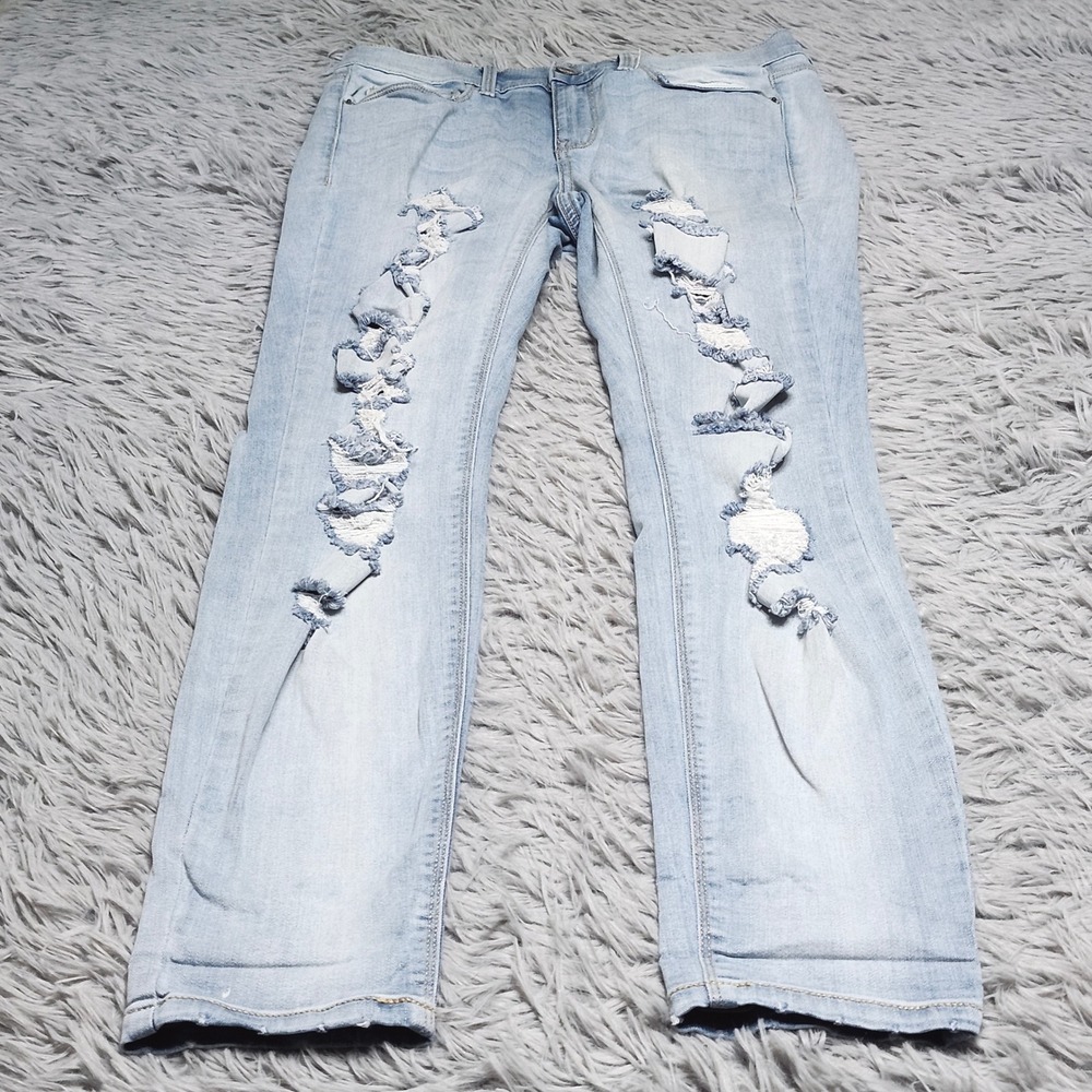 Mudd Skinny Jeans Womens Juniors 9 Light Wash Distressed Holes Trashed Low Rise